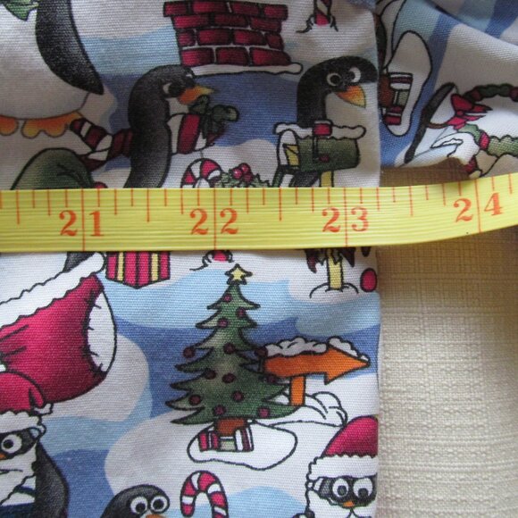 Scrub top long sleeve Christmas theme - Picture 12 of 14